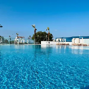 adelais-bay-hotel.protaras-cy-hotels.com/